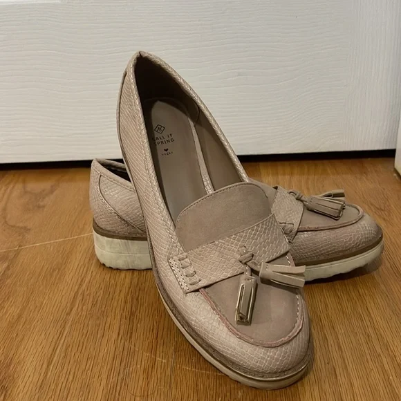 Call it Spring - Picture 2 of 2